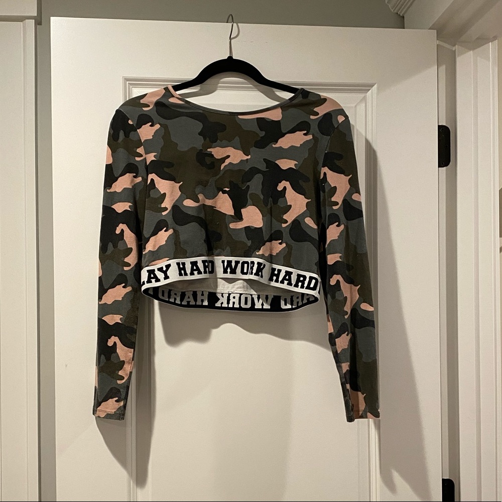 H&M camouflage crop top